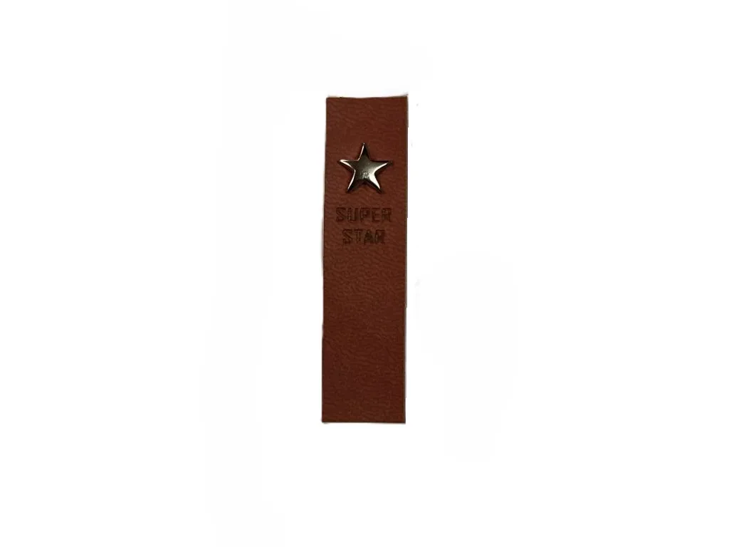HNĚDÁ* Eko kůže cedulka / cvoček STŘÍBRNÁ HVĚZDA / nášivka SUPER STAR 15x60 mm